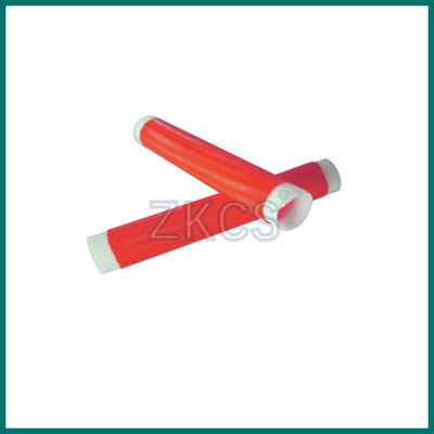 Une poignée de base-ball en silicone douce ∙ Un confort supérieur, une protection antidérapante et antichoc"