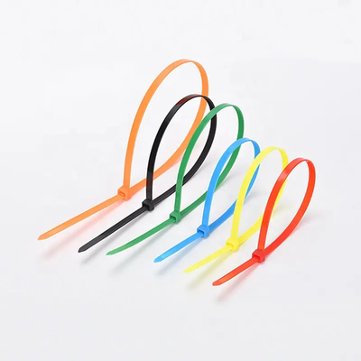 Individu de fermeture éclair fermant à clef les biens en nylon de serres-câble utilisant la couleur multi blanche noire de 3,6 x de 100mm